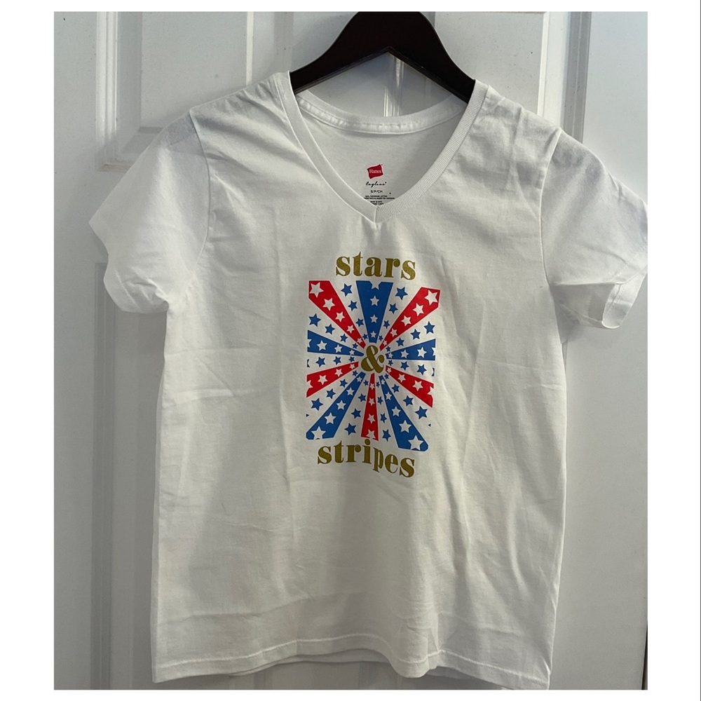 NWOT Hanes Stars & Stripes T-Shirt - Women’s Size Small
